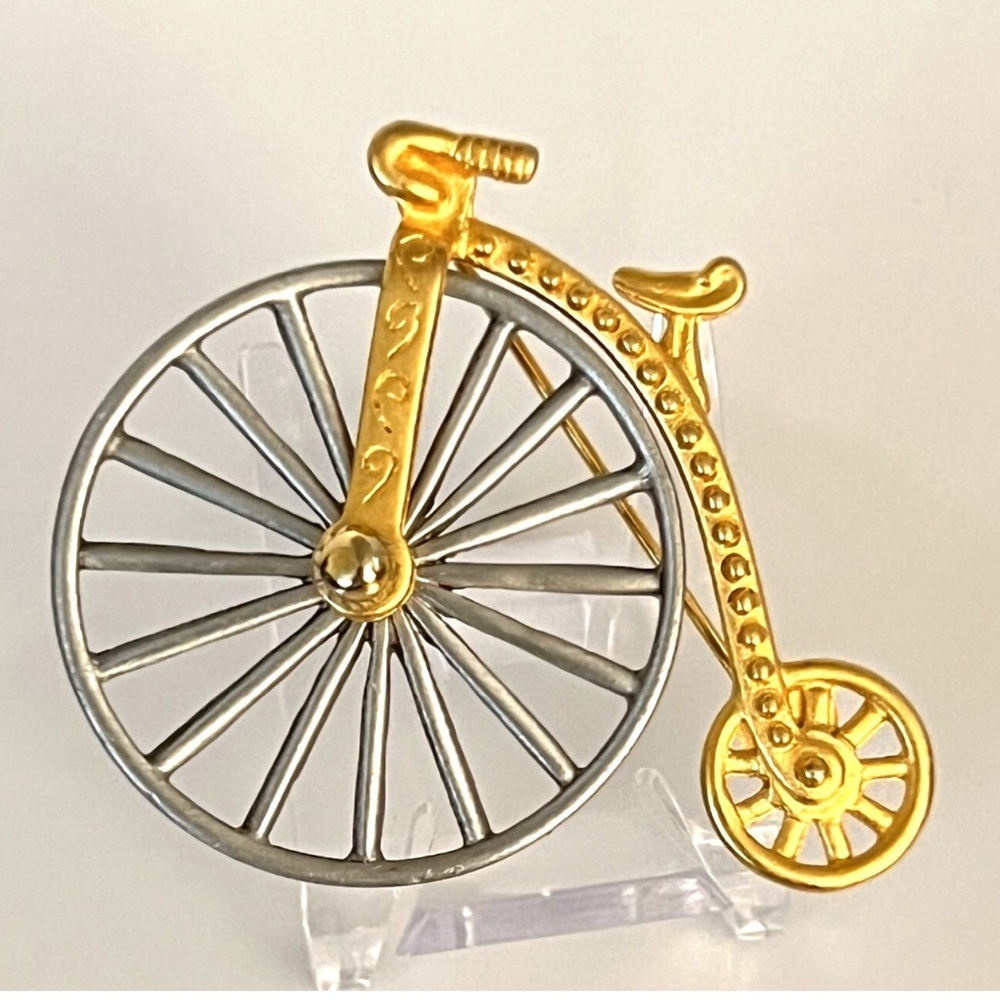 JJ Signed Old Fashioned Bicycle. MA